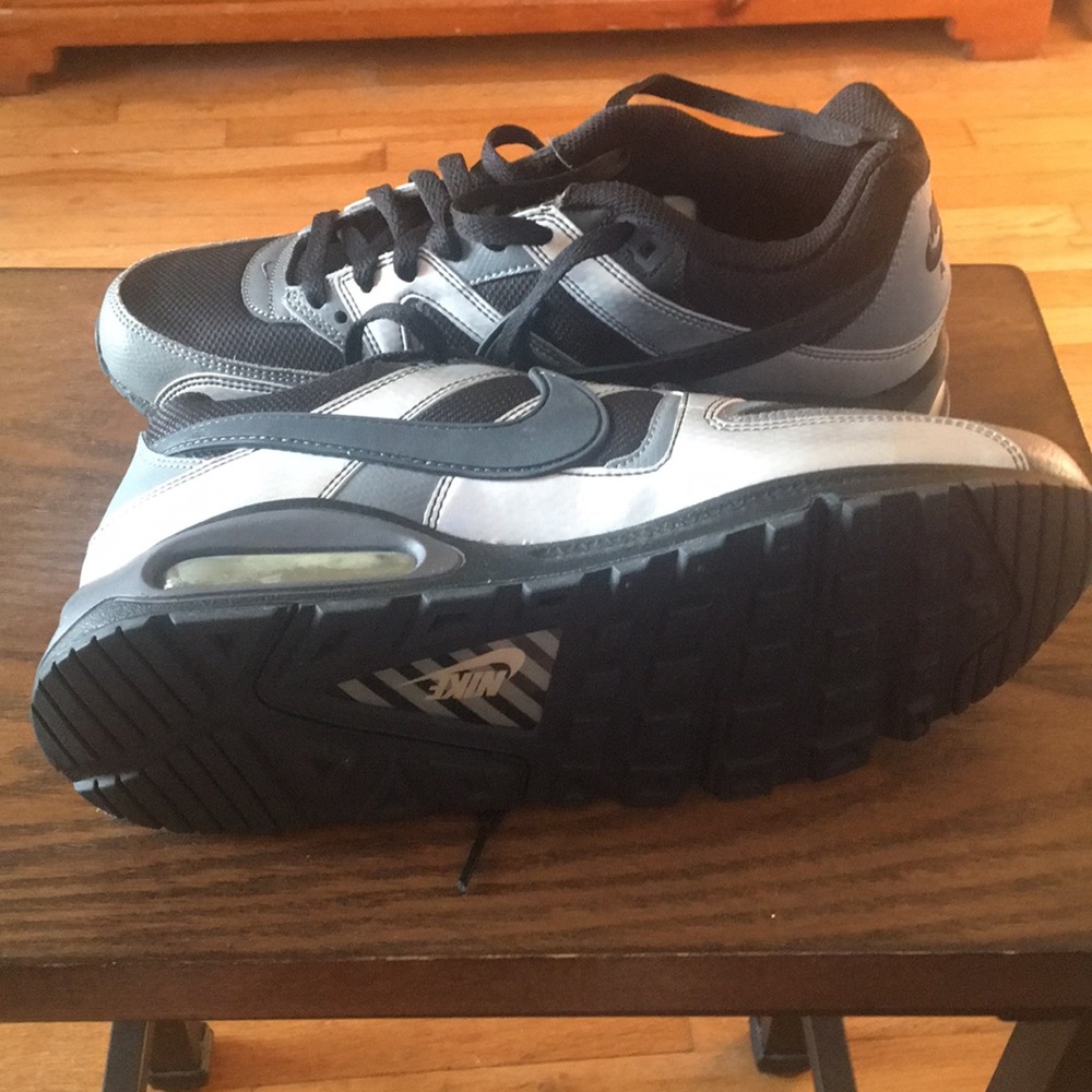 Nike Air Max Command - image 1